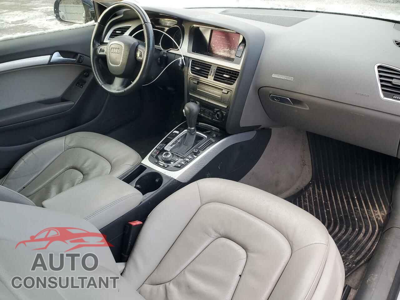 AUDI A5 2010 - WAULFAFR0AA072512