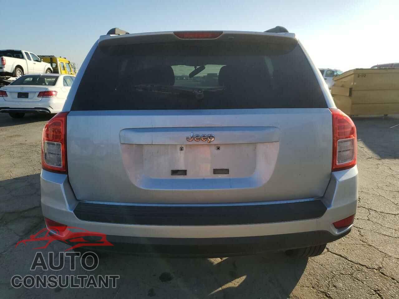 JEEP COMPASS 2011 - 1J4NF1FB9BD277884