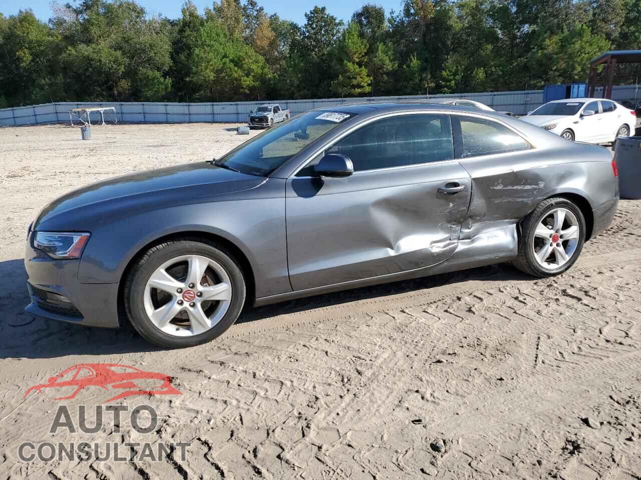 AUDI A5 2013 - WAULFAFR8DA042923