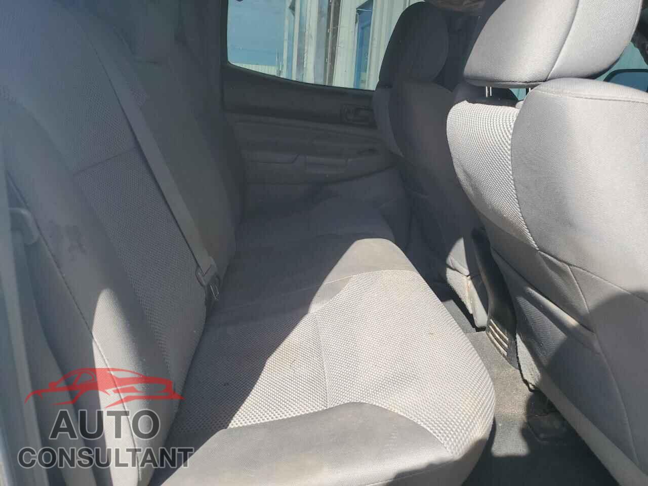 TOYOTA TACOMA 2015 - 3TMLU4EN9FM196670