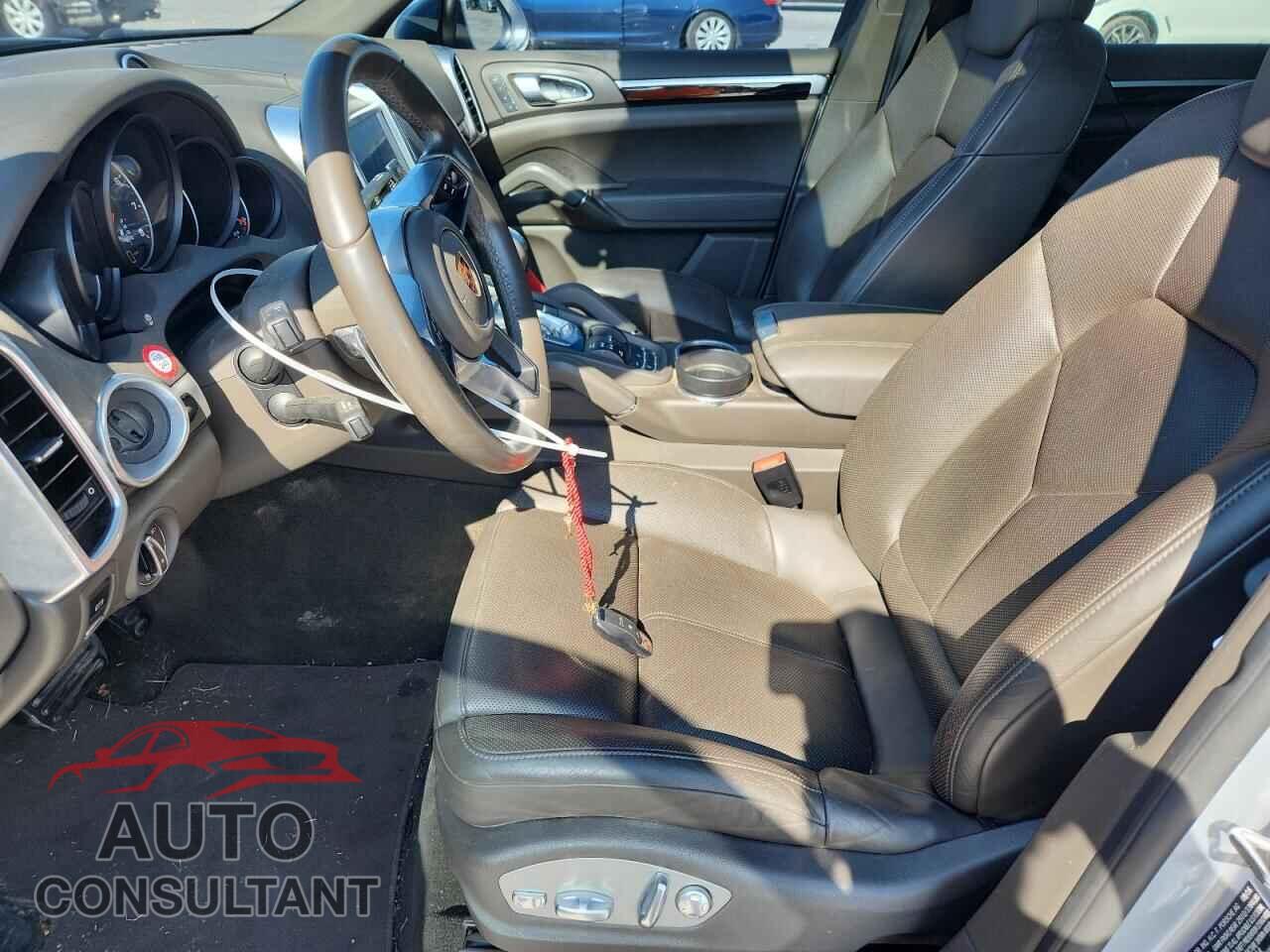 PORSCHE CAYENNE 2017 - WP1AA2A27HKA82644