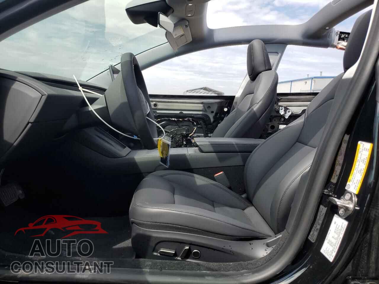 TESLA MODEL 3 2024 - 5YJ3E1EB6RF827594
