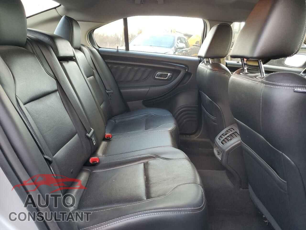FORD TAURUS 2011 - 1FAHP2FW4BG151008