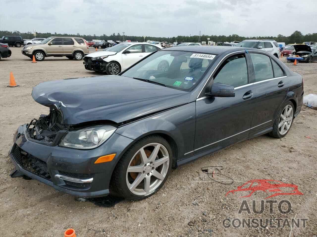 MERCEDES-BENZ C-CLASS 2013 - WDDGF4HBXDA760193