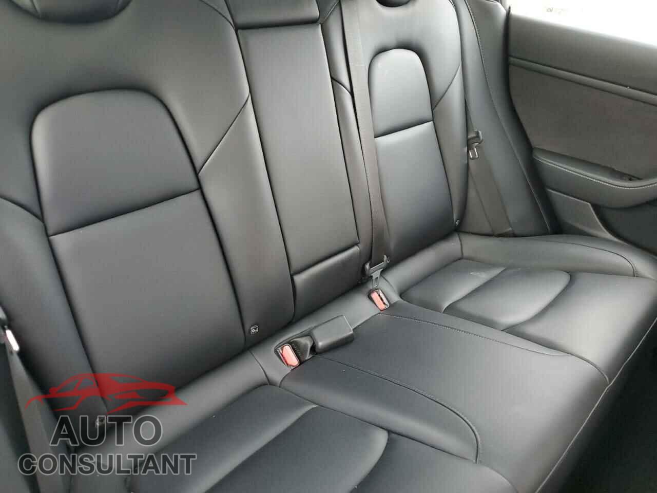 TESLA MODEL 3 2021 - 5YJ3E1EA3MF990803