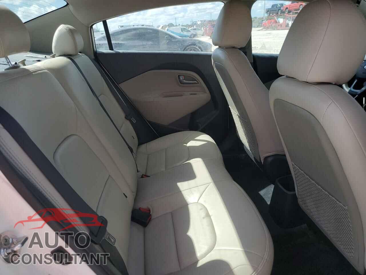 KIA RIO 2014 - KNADM4A37E6413475