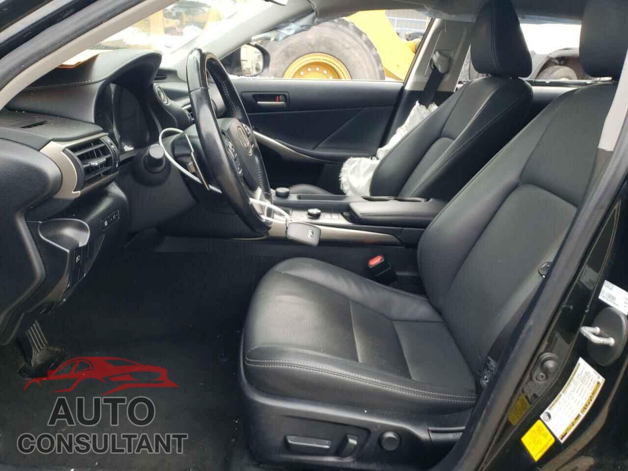 LEXUS IS 2019 - JTHBA1D21K5100328