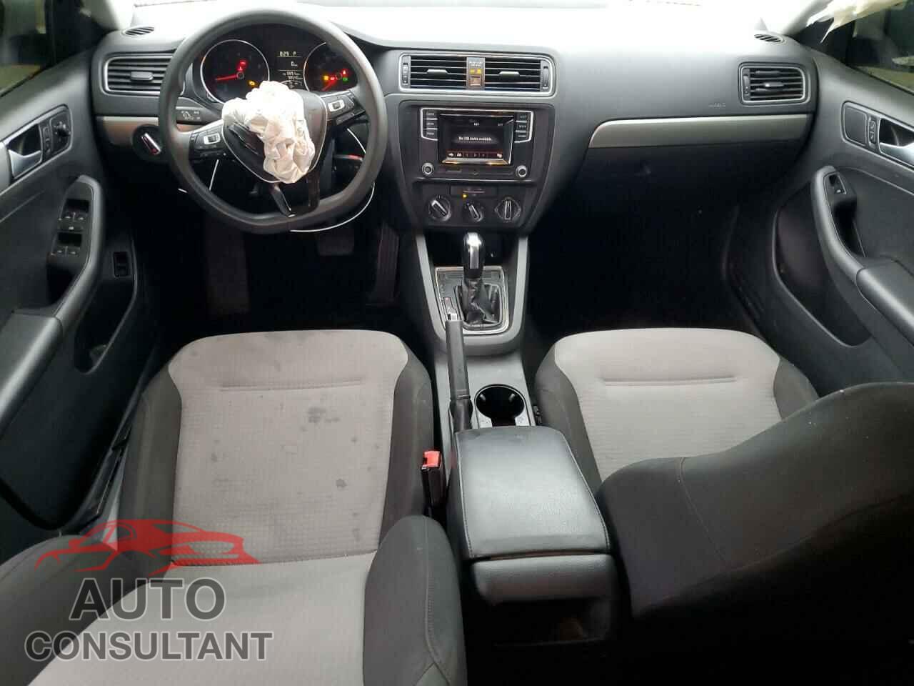 VOLKSWAGEN JETTA 2017 - 3VW2B7AJ6HM350872