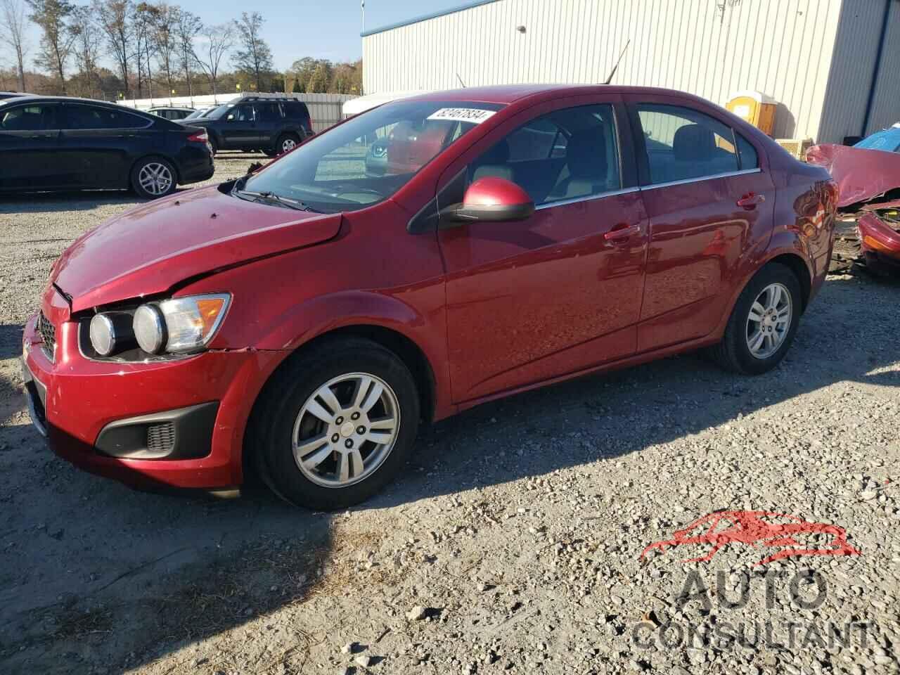 CHEVROLET SONIC 2013 - 1G1JC5SH2D4227810