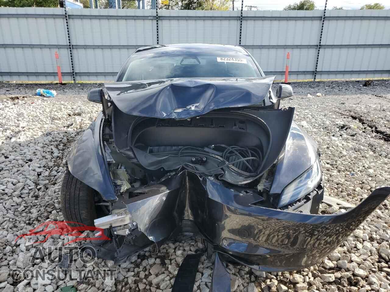 TESLA MODEL 3 2024 - 5YJ3E1EB9RF829677