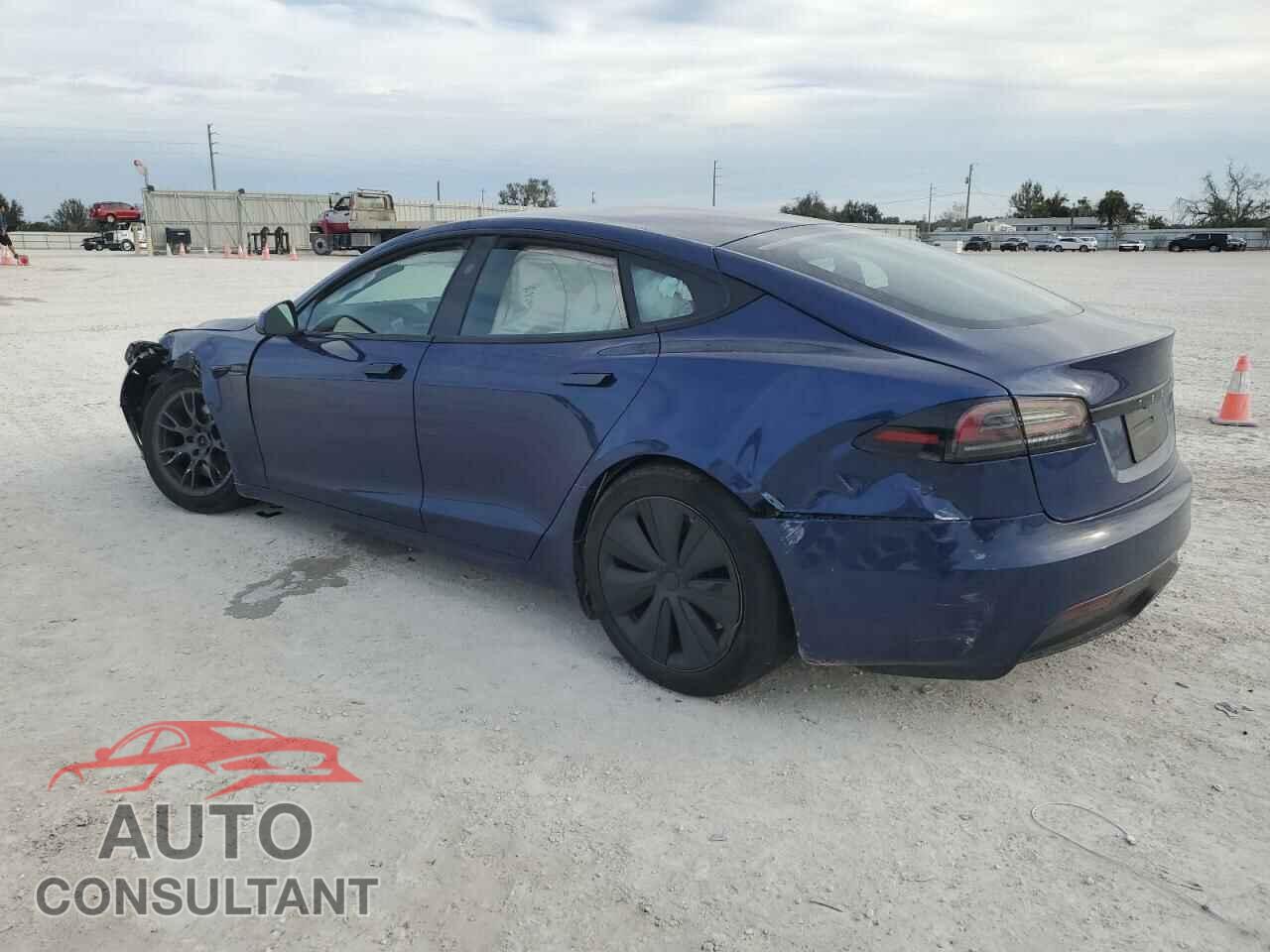 TESLA MODEL S 2023 - 5YJSA1E5XPF521707