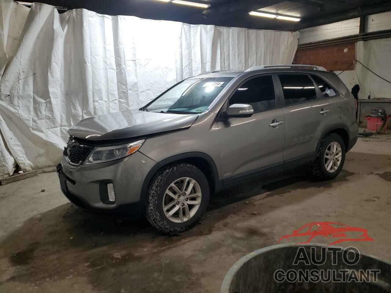 KIA SORENTO 2015 - 5XYKTCA64FG600544