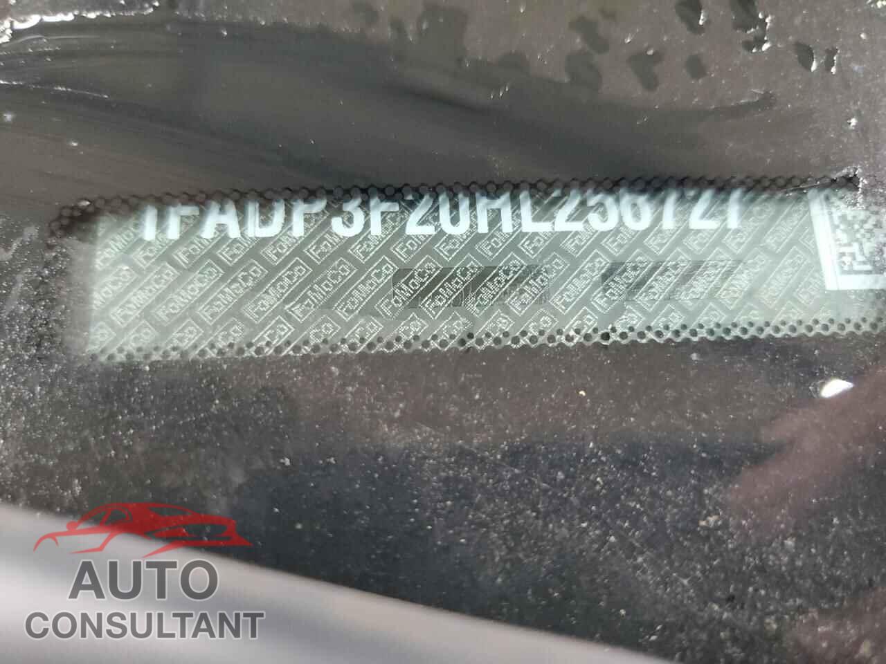 FORD FOCUS 2017 - 1FADP3F20HL256727