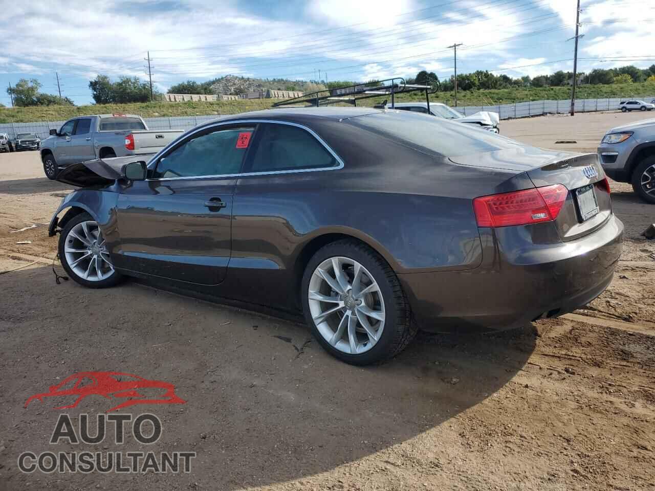 AUDI A5 2013 - WAUVFAFR3DA066524
