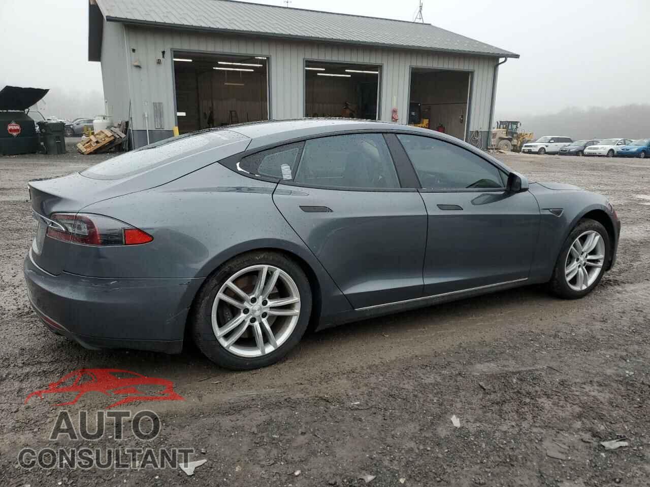 TESLA MODEL S 2013 - 5YJSA1CG2DFP03806