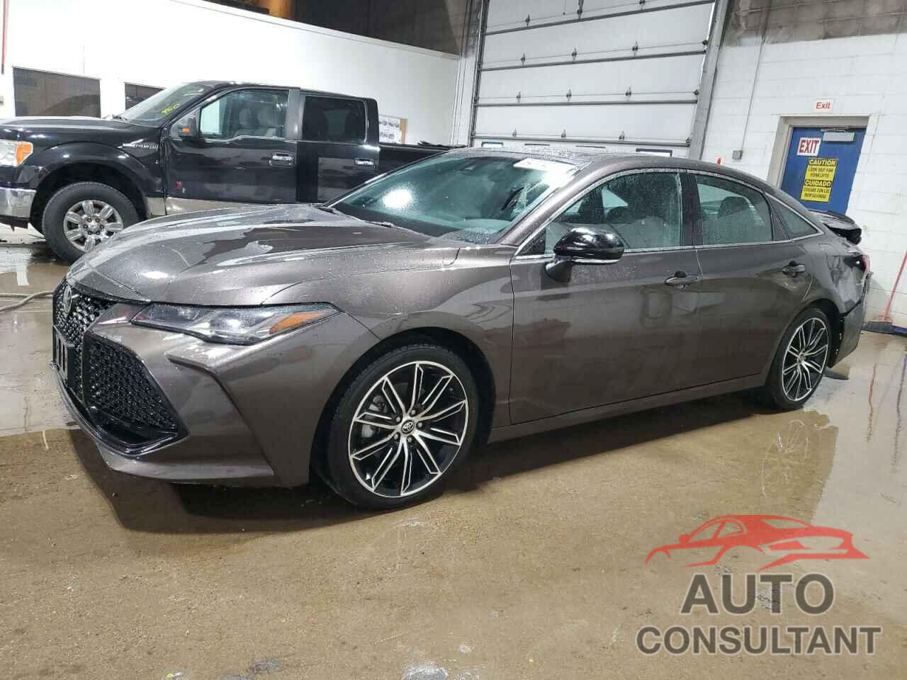 TOYOTA AVALON 2019 - 4T1BZ1FB4KU010633