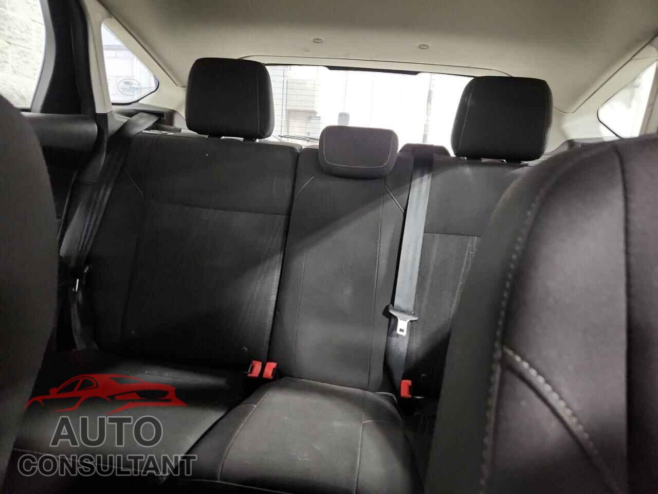 FORD FOCUS 2016 - 1FADP3K25GL399032