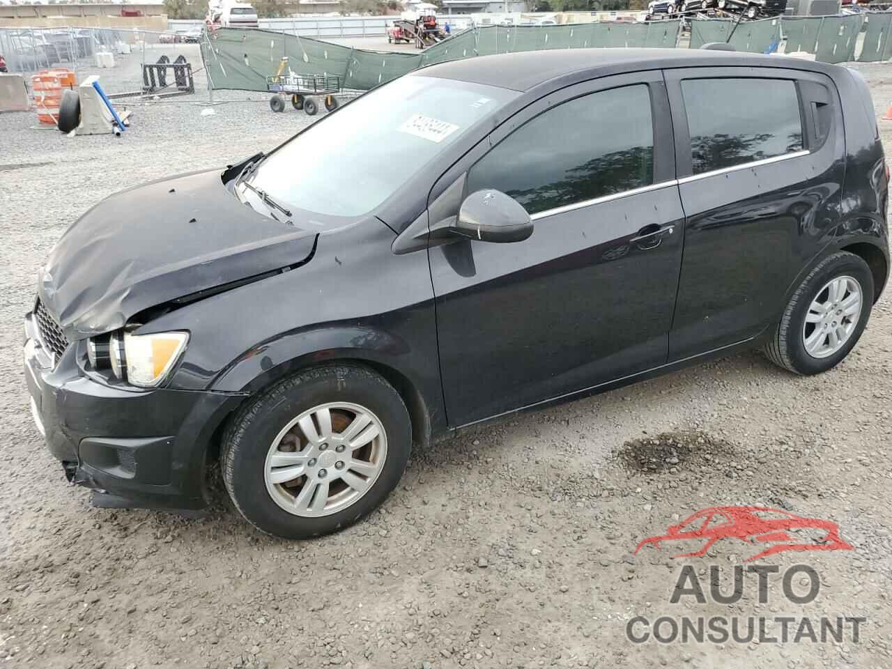 CHEVROLET SONIC 2015 - 1G1JC6SH3F4115705