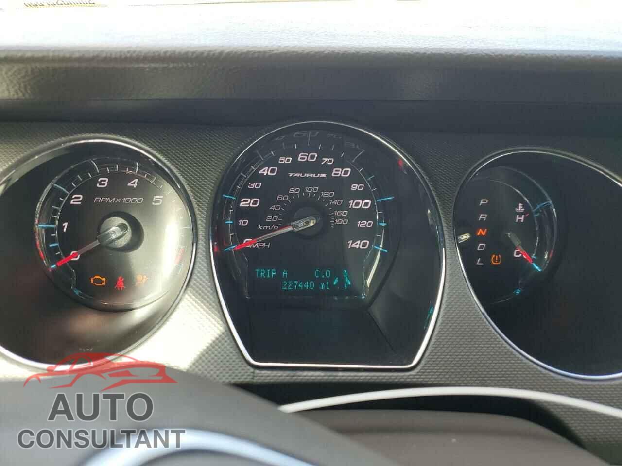 FORD TAURUS 2012 - 1FAHP2DW2CG122000