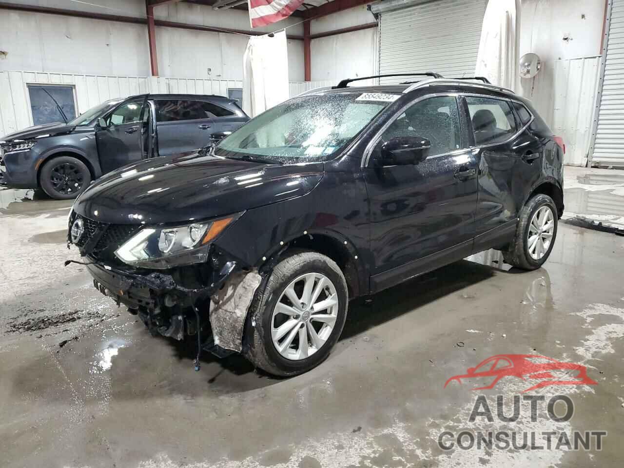 NISSAN ROGUE 2018 - JN1BJ1CR3JW205044