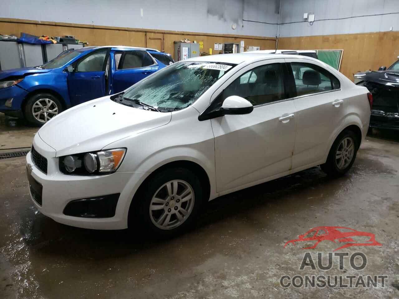 CHEVROLET SONIC 2012 - 1G1JC5SH8C4177445