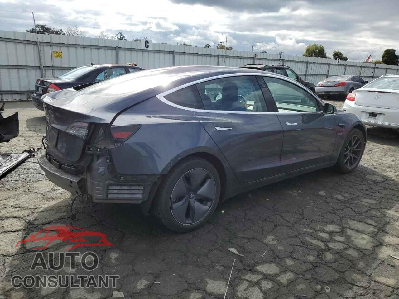 TESLA MODEL 3 2019 - 5YJ3E1EA5KF307433