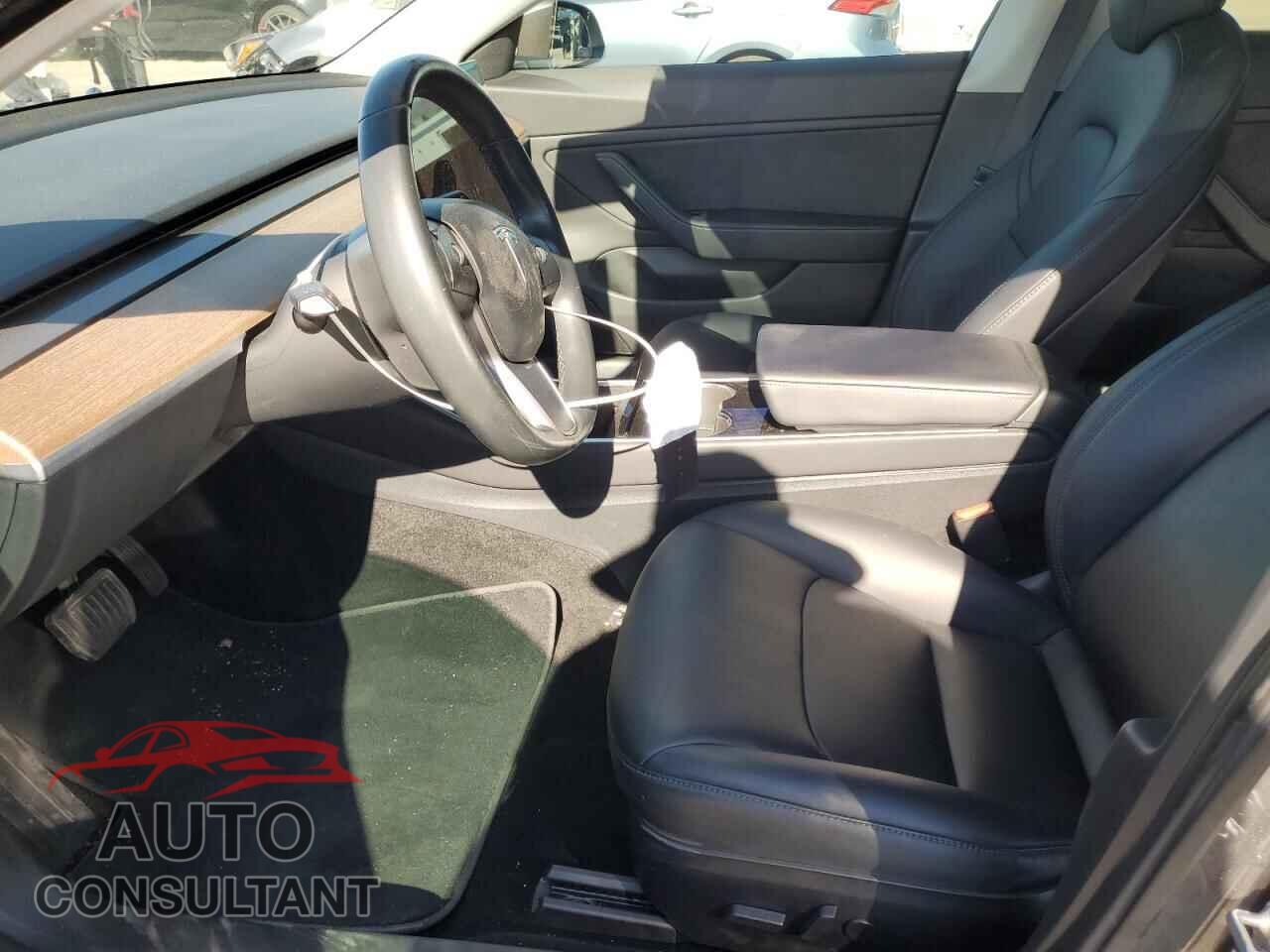 TESLA MODEL 3 2018 - 5YJ3E1EA0JF046923
