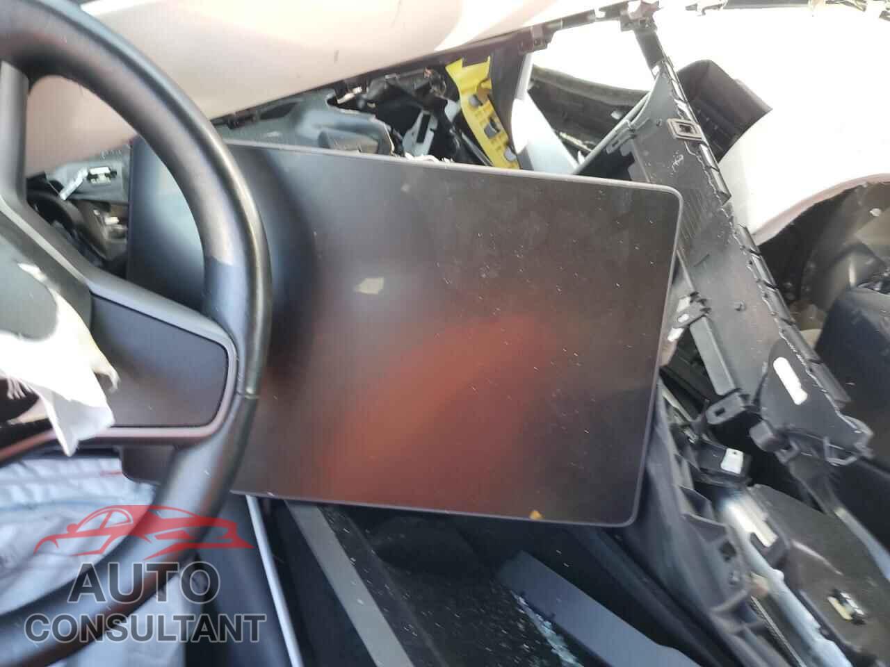 TESLA MODEL 3 2018 - 5YJ3E1EA2JF155304