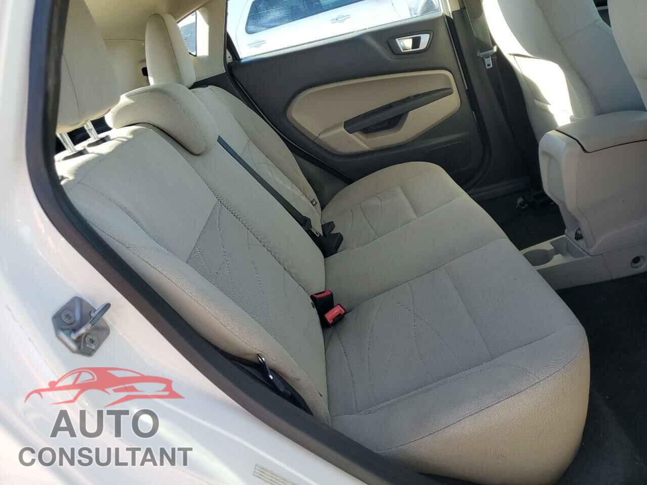 FORD FIESTA 2015 - 3FADP4EJ7FM111064