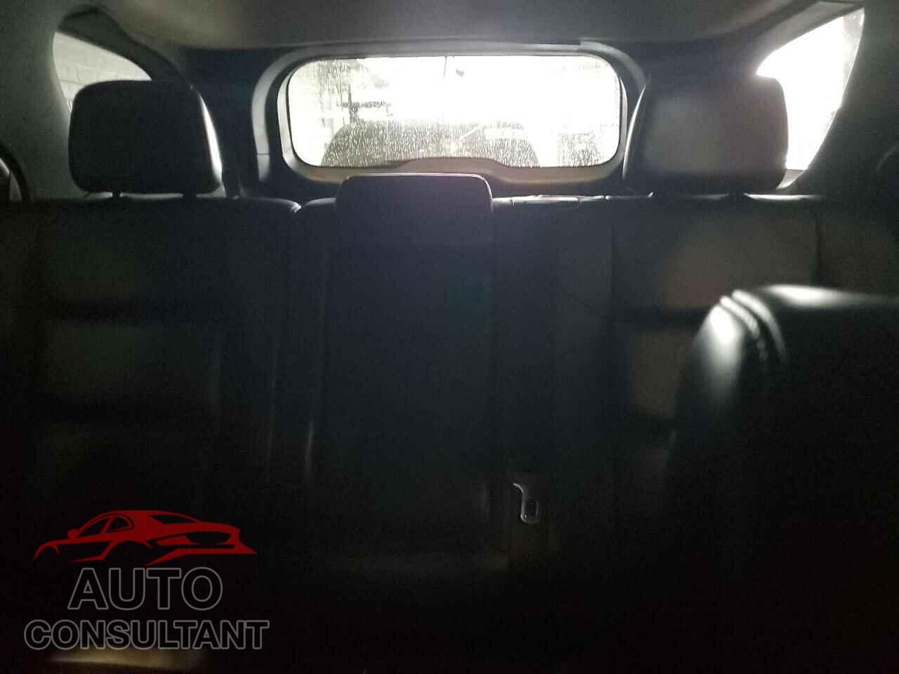 DODGE DURANGO 2018 - 1C4RDJDG1JC370236
