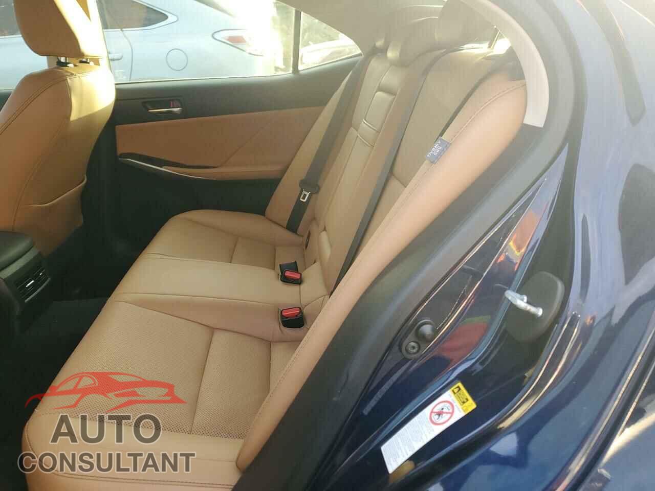 LEXUS IS 2014 - JTHCF1D21E5011739