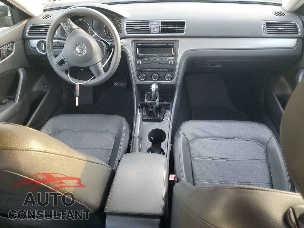 VOLKSWAGEN PASSAT 2014 - 1VWAP7A34EC006632