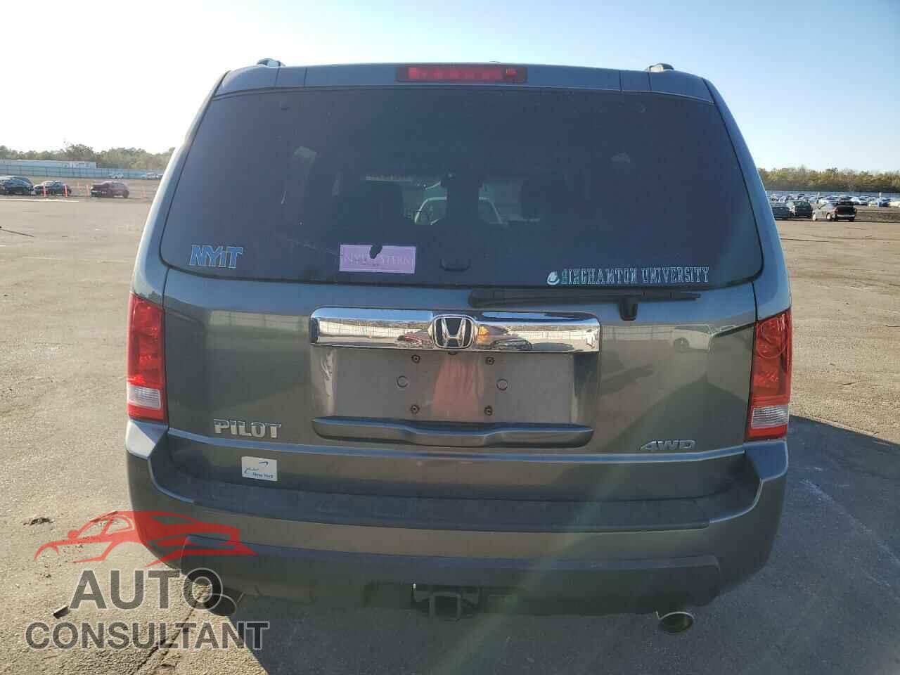 HONDA PILOT 2011 - 5FNYF4H79BB035652