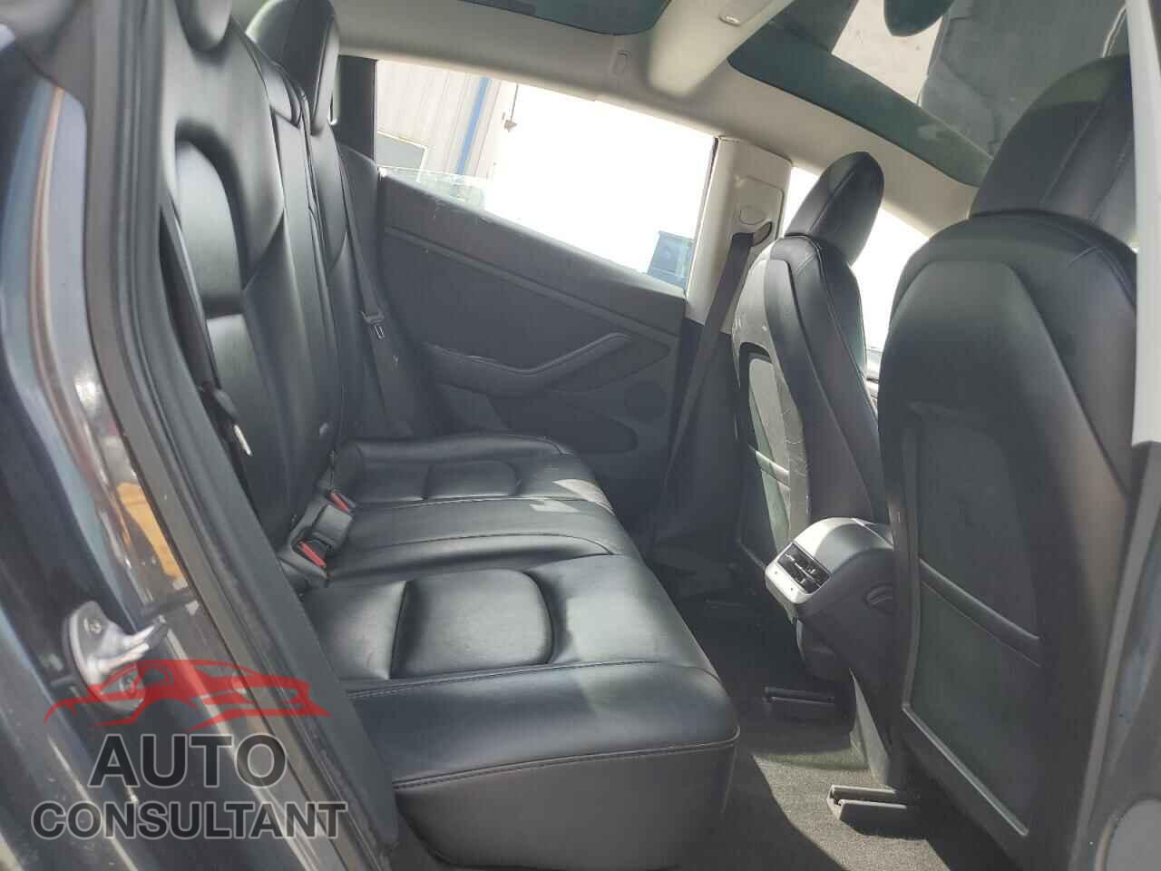 TESLA MODEL 3 2021 - 5YJ3E1EA4MF085602