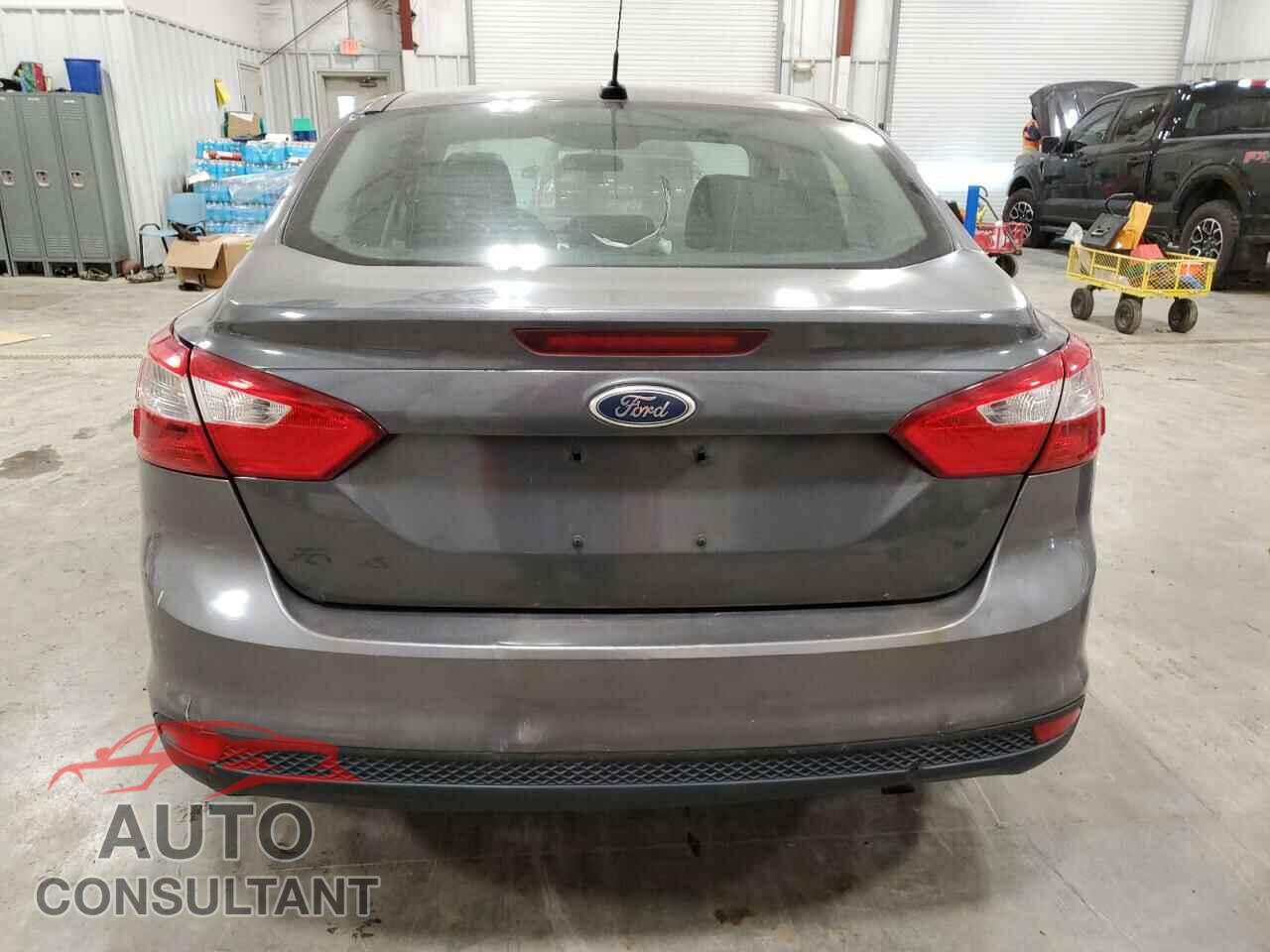 FORD FOCUS 2014 - 1FADP3F23EL389512