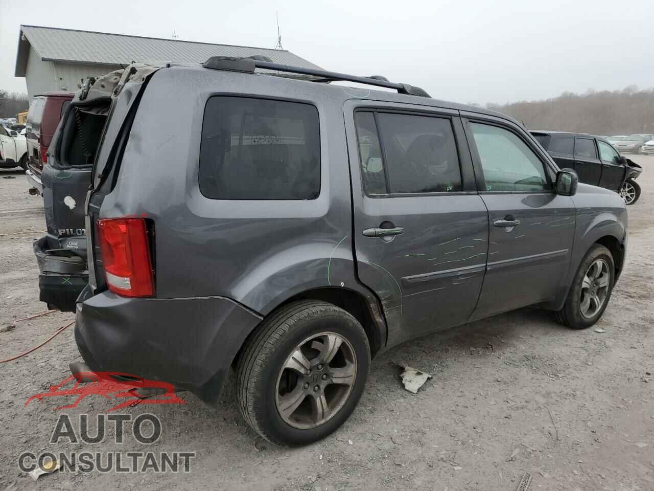 HONDA PILOT 2015 - 5FNYF4H38FB074588