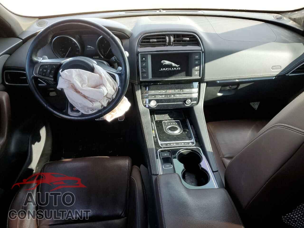 JAGUAR F-PACE 2017 - SADCM2BVXHA085705