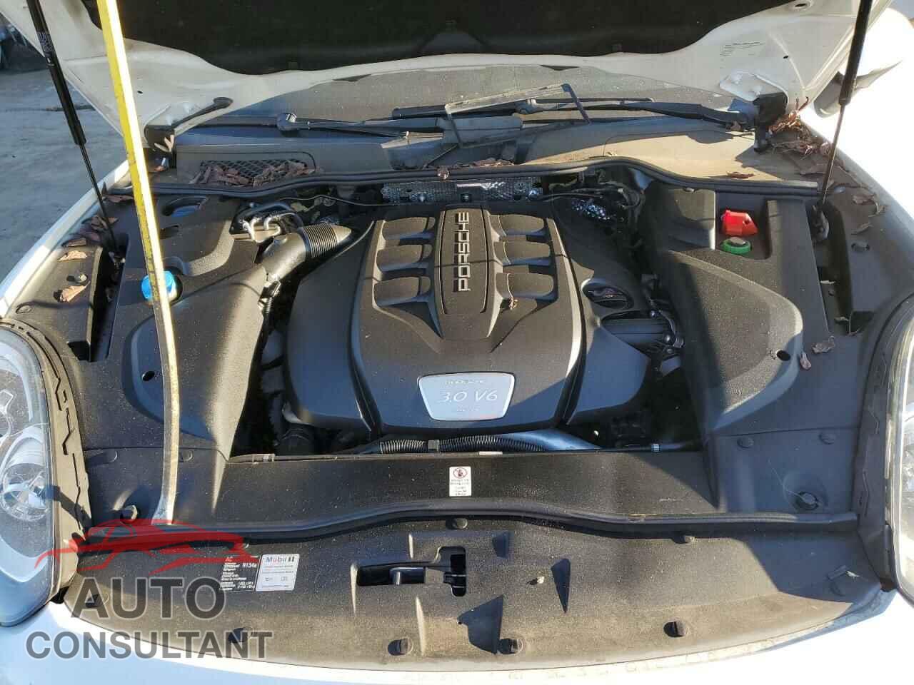 PORSCHE CAYENNE 2015 - WP1AF2A2XFLA37948