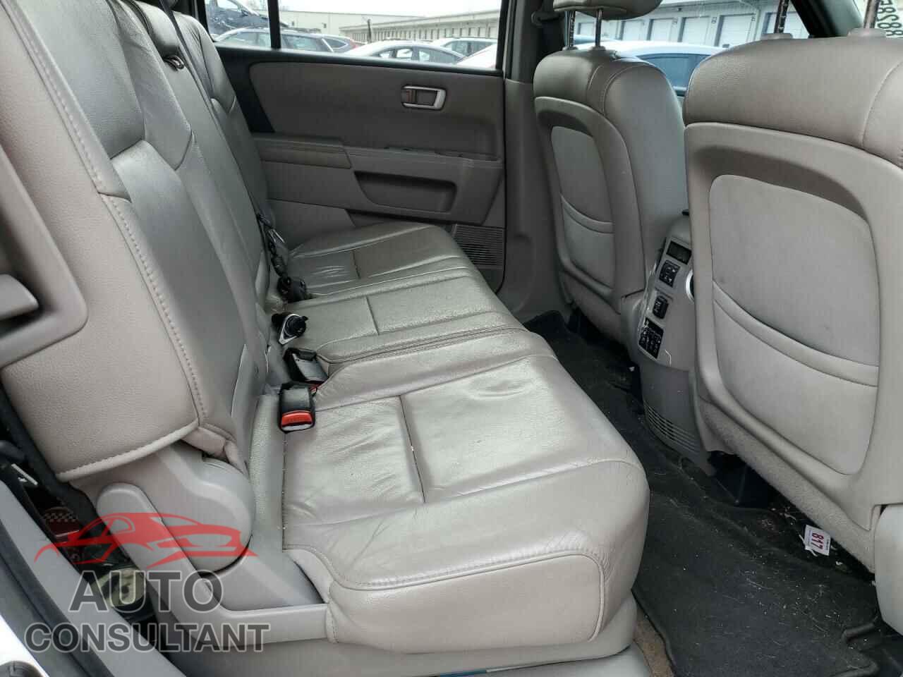 HONDA PILOT 2013 - 5FNYF4H68DB059502