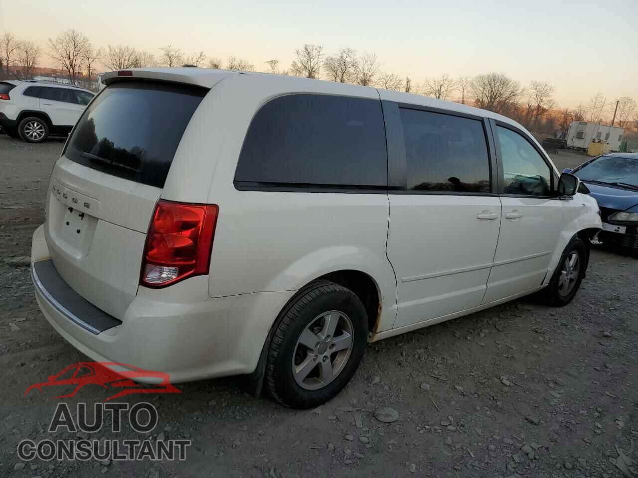 DODGE CARAVAN 2011 - 2D4RN3DG2BR615727