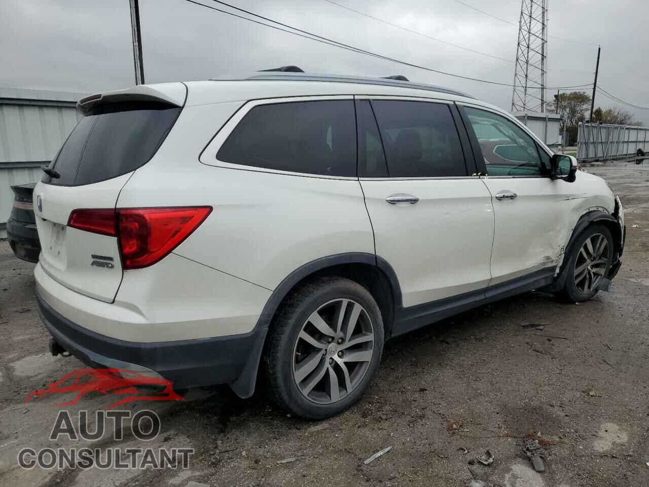HONDA PILOT 2017 - 5FNYF6H96HB050311