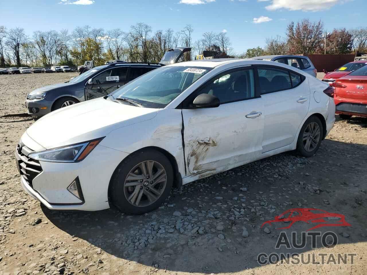 HYUNDAI ELANTRA 2019 - 5NPD84LF3KH480722