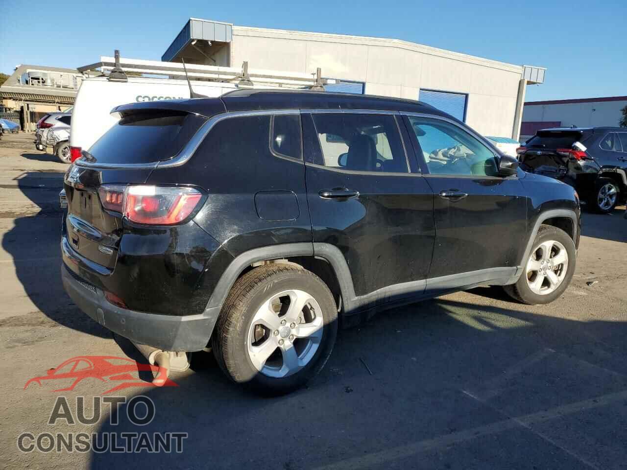 JEEP COMPASS 2018 - 3C4NJCBB9JT285904