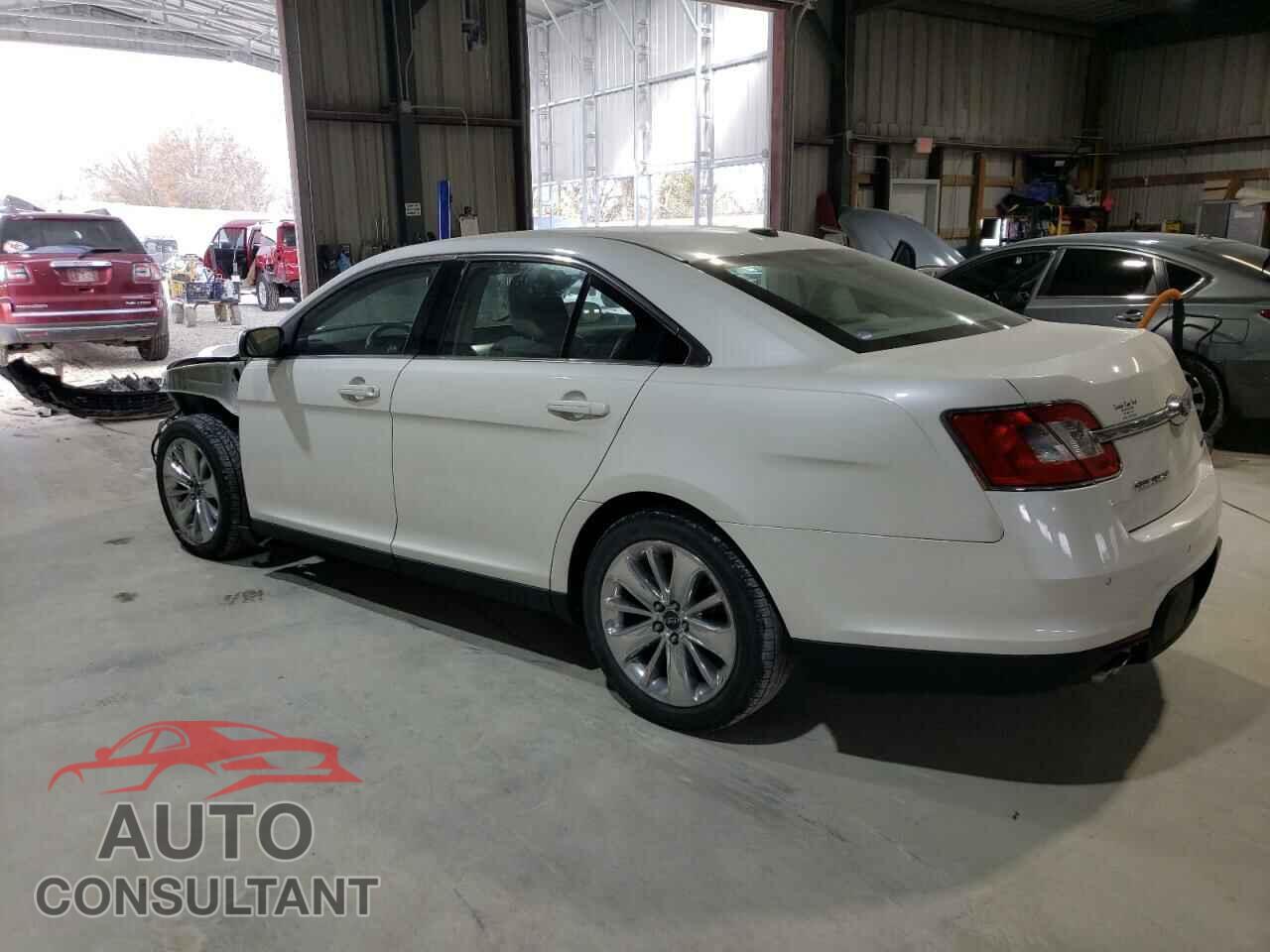FORD TAURUS 2011 - 1FAHP2FW7BG120058