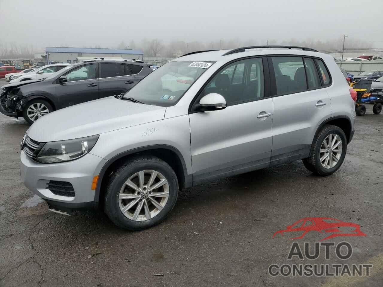 VOLKSWAGEN TIGUAN 2017 - WVGBV7AX7HK041977