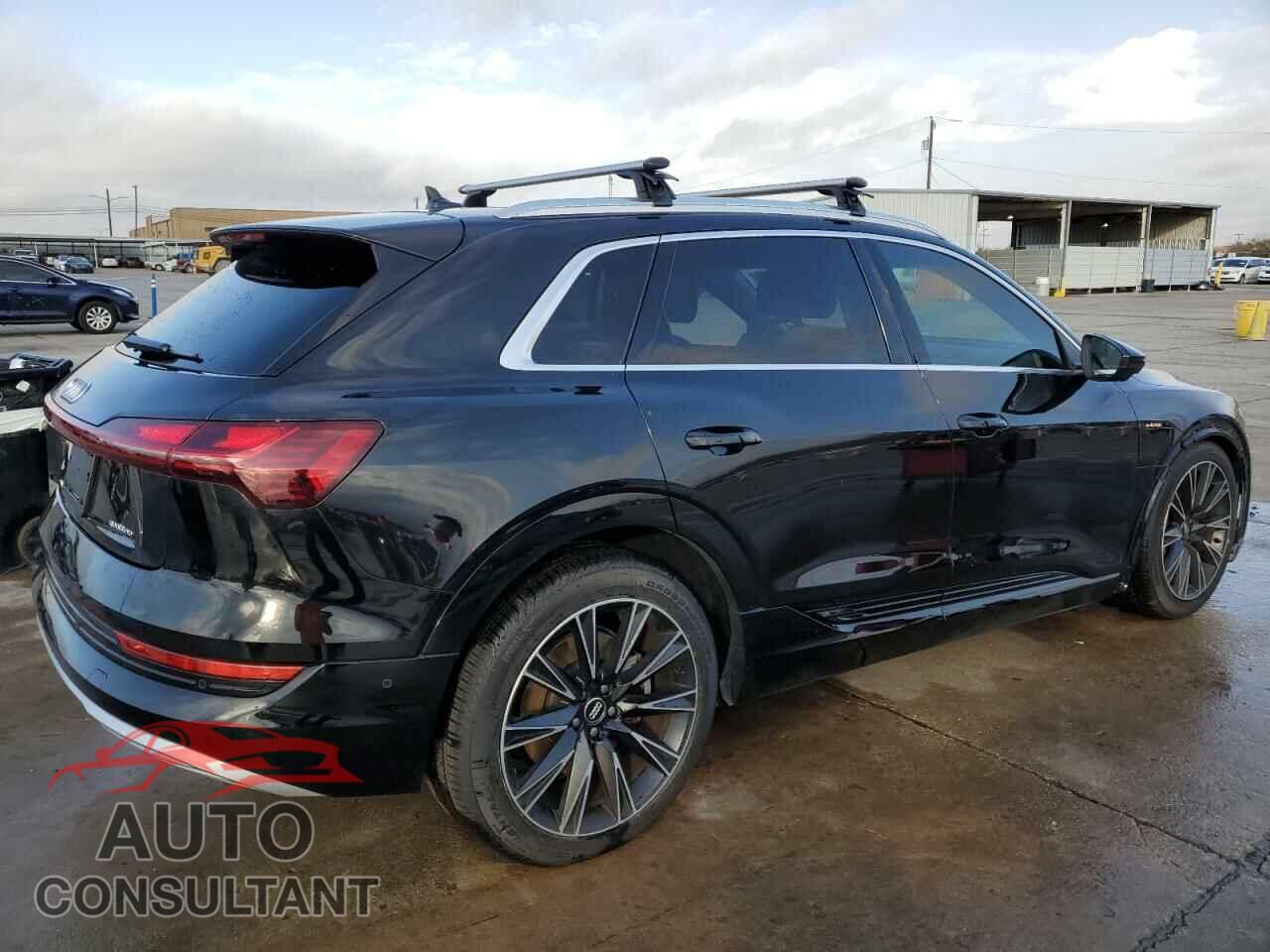 AUDI E-TRON 2021 - WA1LAAGE3MB014433