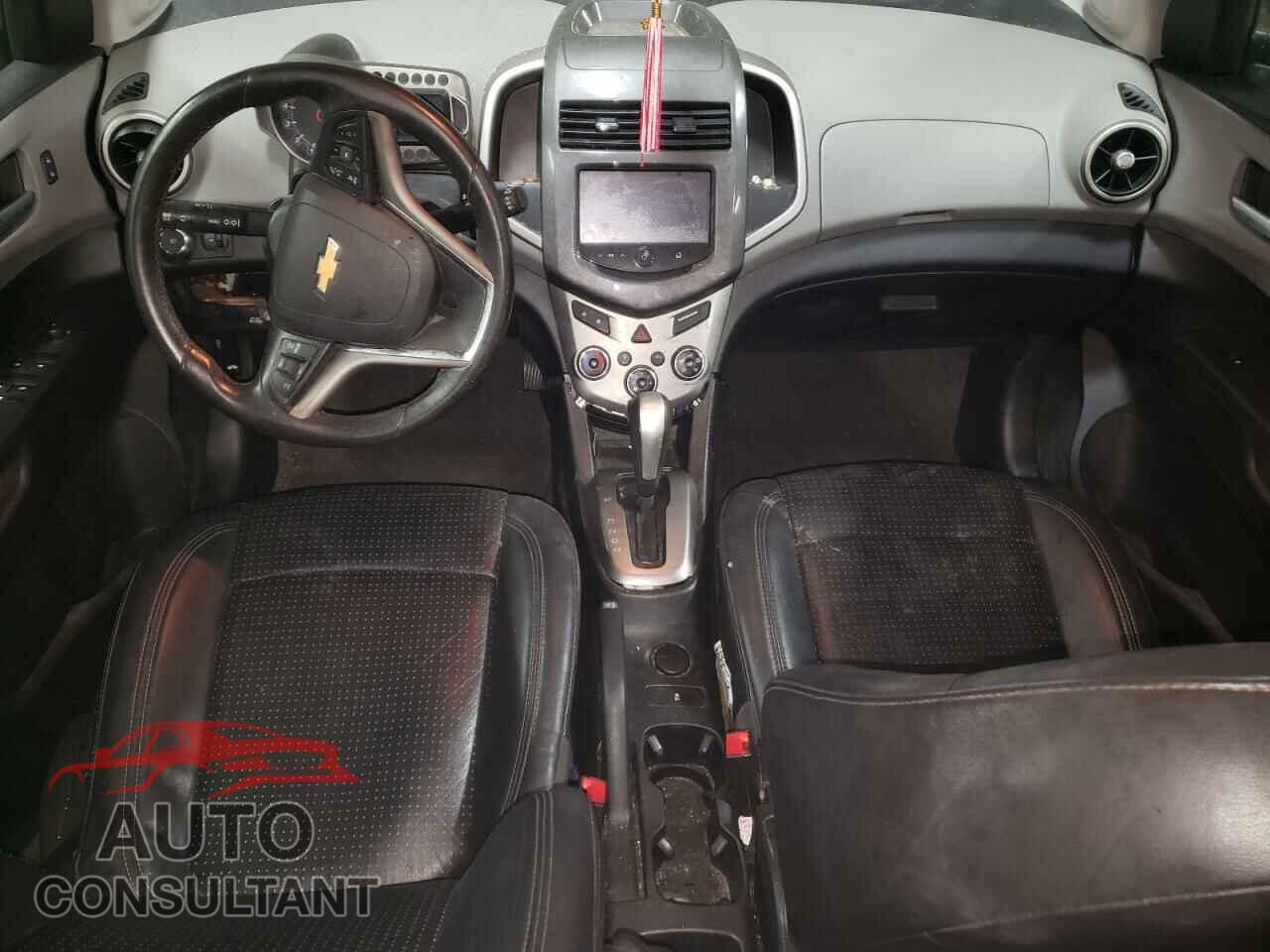 CHEVROLET SONIC 2014 - 1G1JE6SB4E4113191
