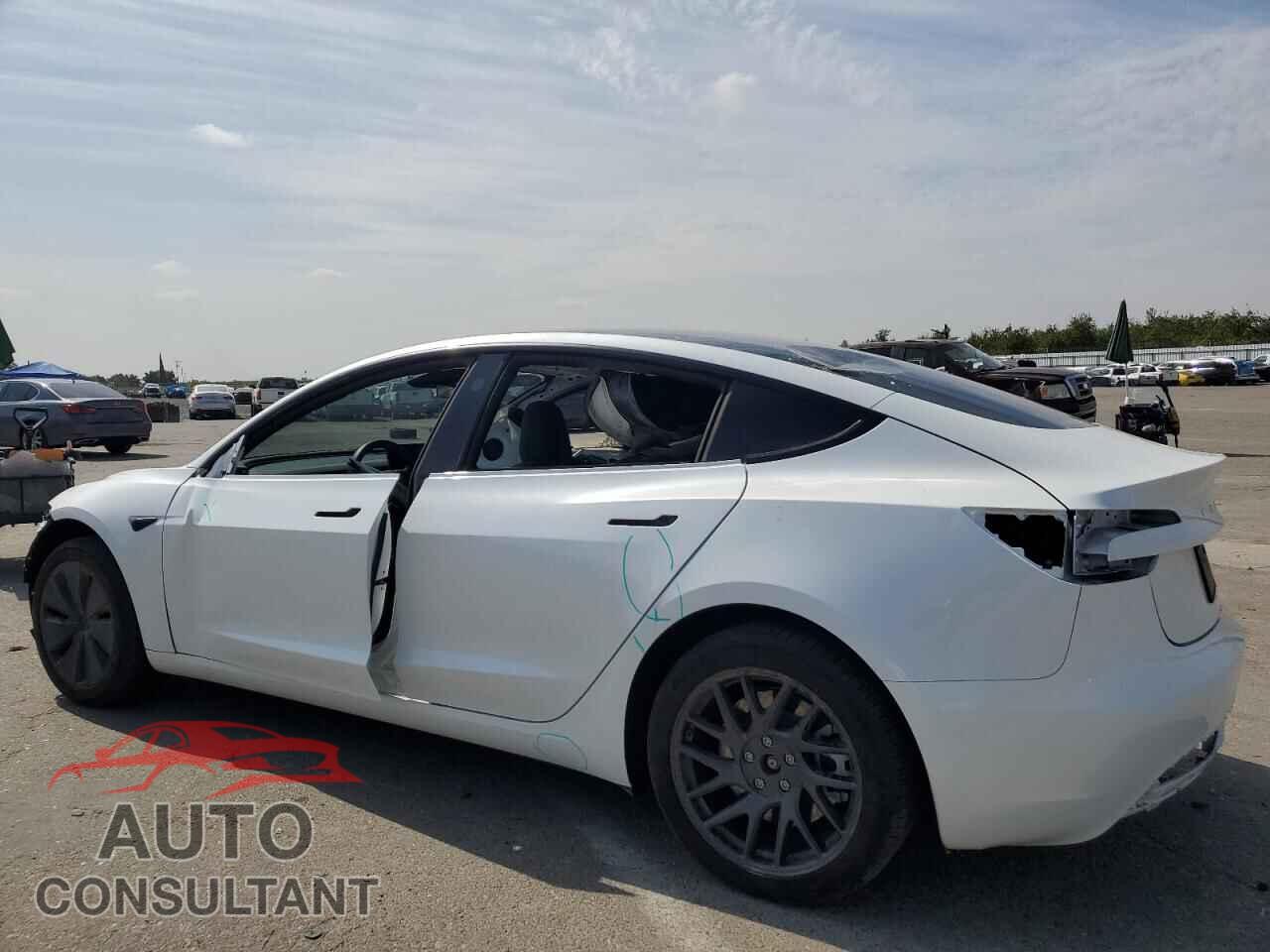 TESLA MODEL 3 2024 - 5YJ3E1EA6RF855709