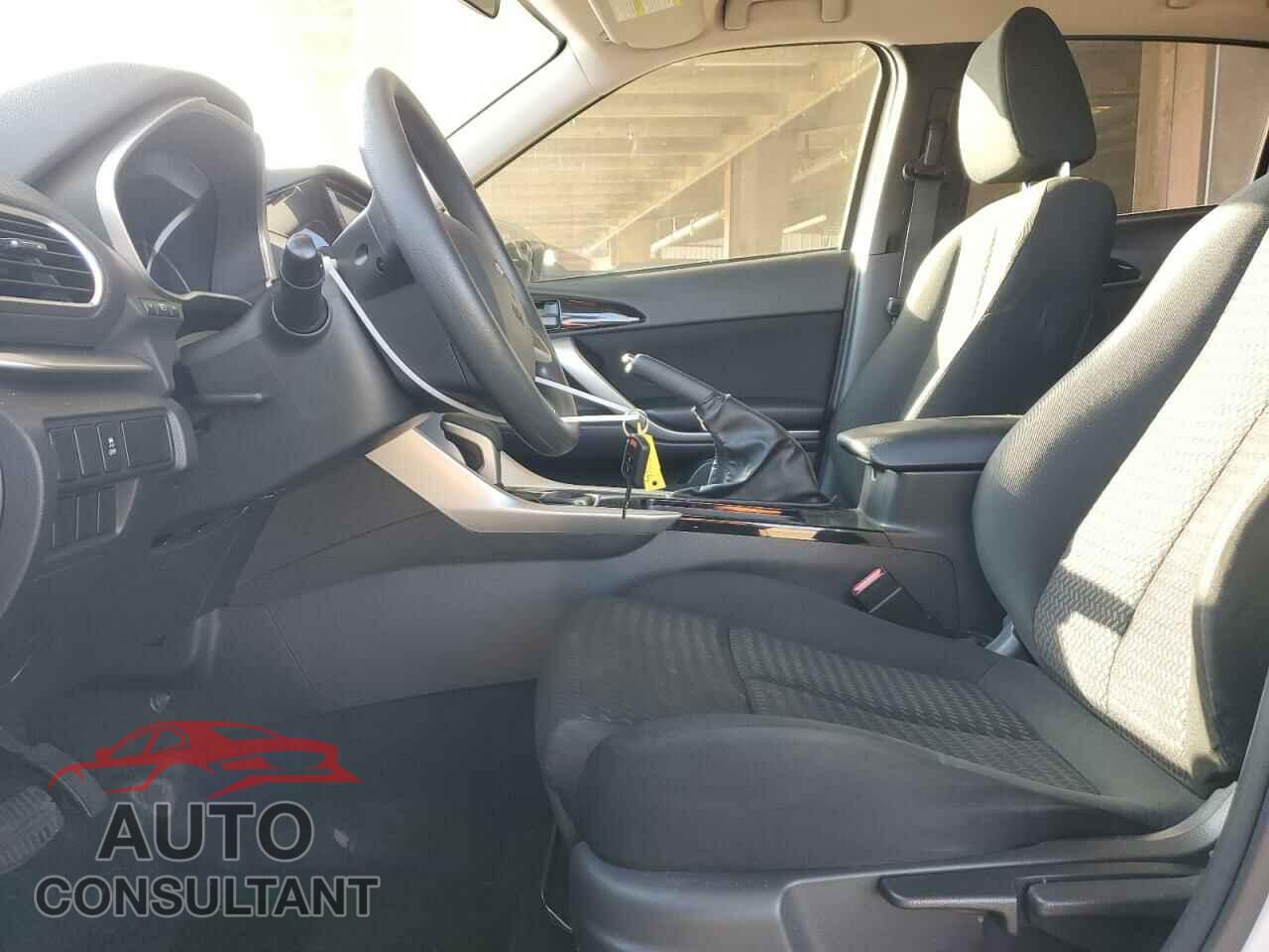MITSUBISHI ECLIPSE 2019 - JA4AS3AA0KZ015338