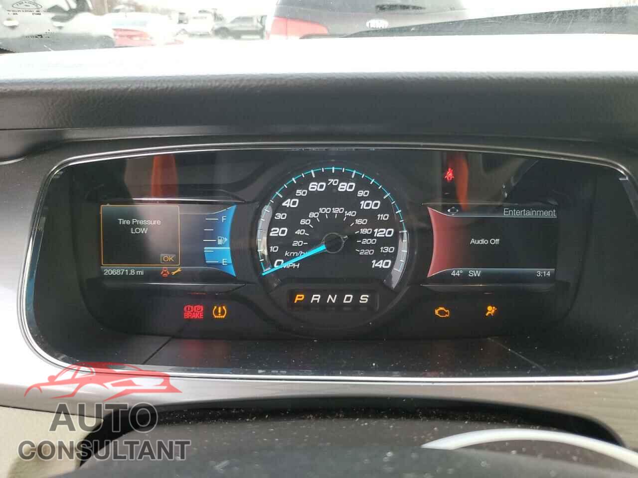 FORD TAURUS 2018 - 1FAHP2E84JG113571